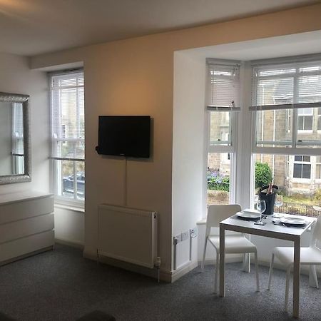 Newly Renovated Modern Studio Apartment Penzance Ngoại thất bức ảnh